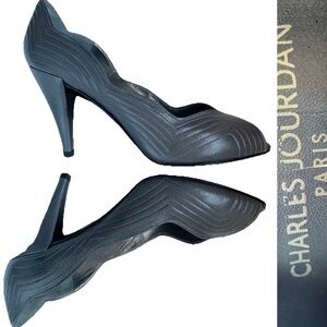CHARLES JOURDAN Paris GREY PUMPS Made in France Size 6